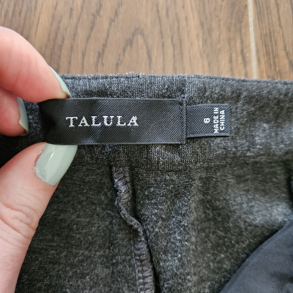 Aritzia Talula Gray Wide Leg Trousers Size 6 - Picture 4 of 7